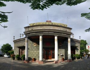 Bangunan kolonial House of Sampoerna di Surabaya